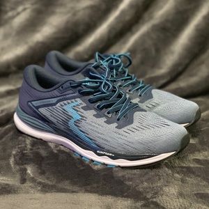 NWOT Men’s 361 One Degree Beyond Sneakers